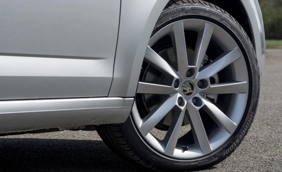 Колеса Skoda Octavia 2017 года  (UK) (фото 7 из 16)